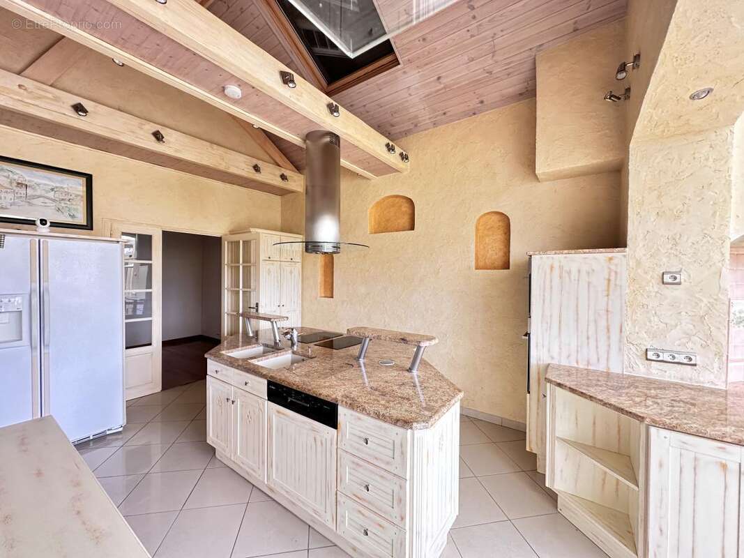 Maison à SAINTE-MAURE-DE-TOURAINE