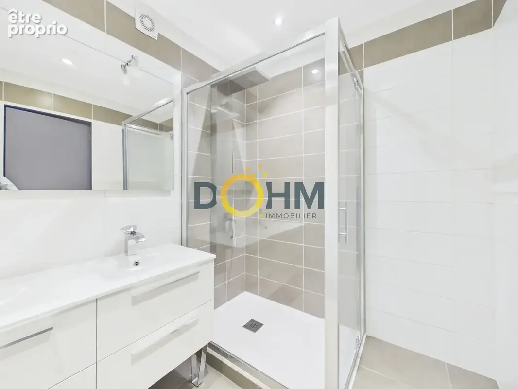 Appartement T4 de 109 m2 rénové avec goût au 1er étage avec ascenseur - photo 19