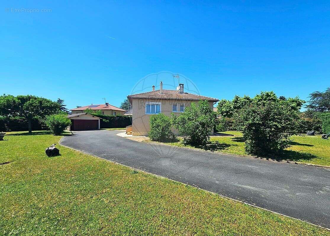 Maison à CHAZAY-D'AZERGUES