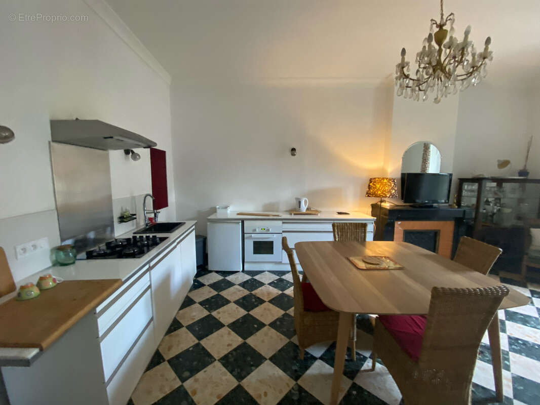 Maison à CANAULES-ET-ARGENTIERES