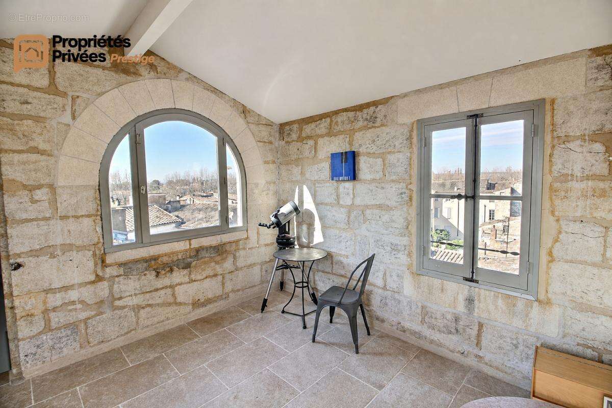 UZÈS : Une adresse d'exception Hôtel particulier de 316 m², vendu dans son intégralité, sur la prestigieuse Place Dampmartin - photo 14