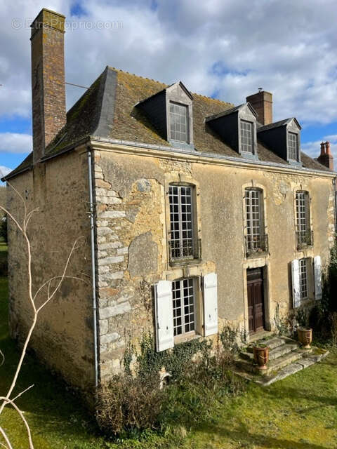 Maison à JAUZE