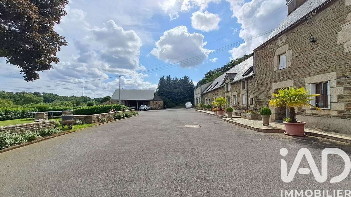 Photo 3 - Maison à SAINT-CARADEC