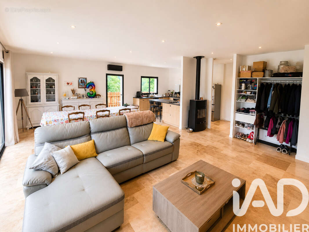 Maison 164 m² à Saint-Denis-Les-Martel  - photo 3