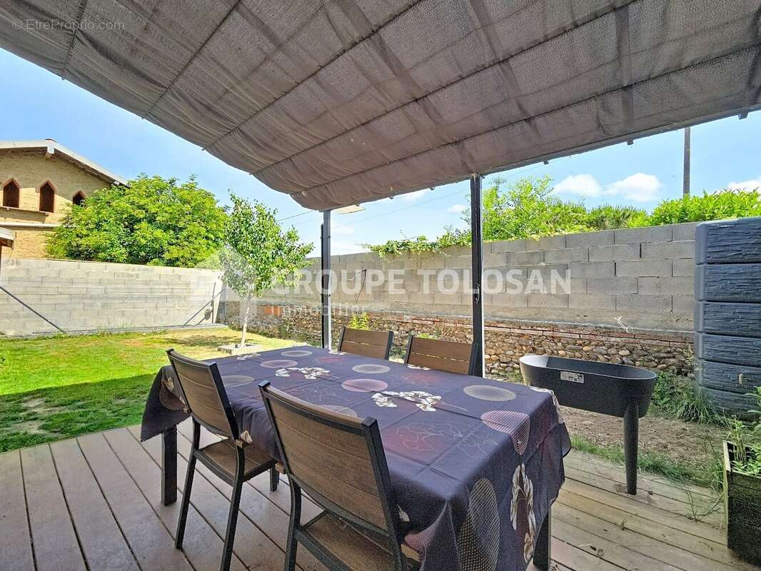Maison à LAVERNOSE-LACASSE