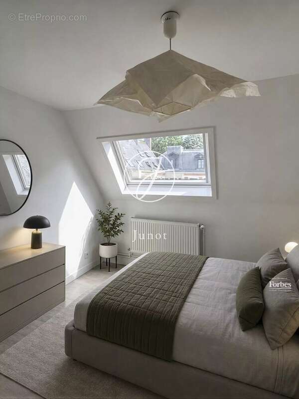 Lille - VIEUX LILLE - Immeuble de rapport à vendre - Local professionnel de 40m² - Duplex 4 pièces - 74m² loi carrez - 2 chambre - photo 12