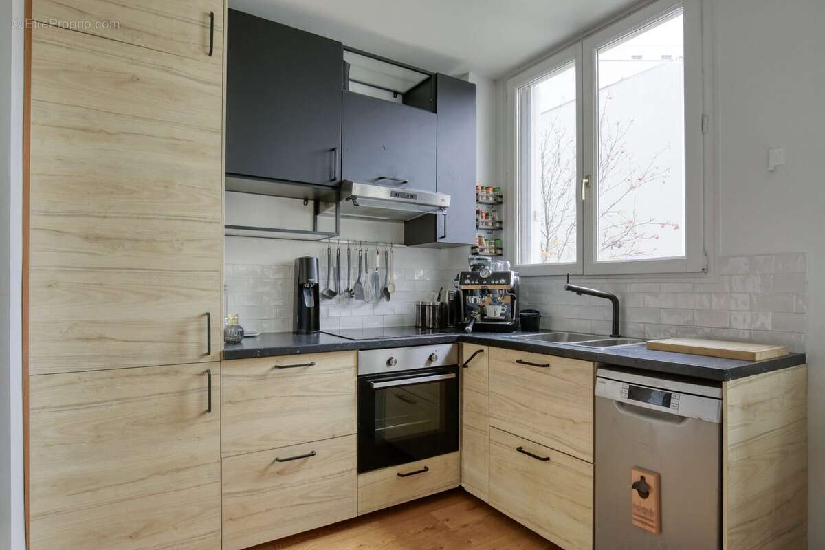Appartement à PARIS-10E