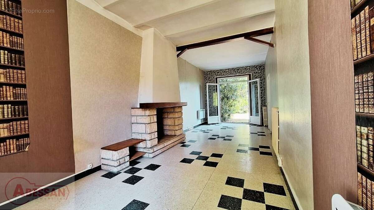 Maison 225 m² à Lezan  - photo 6