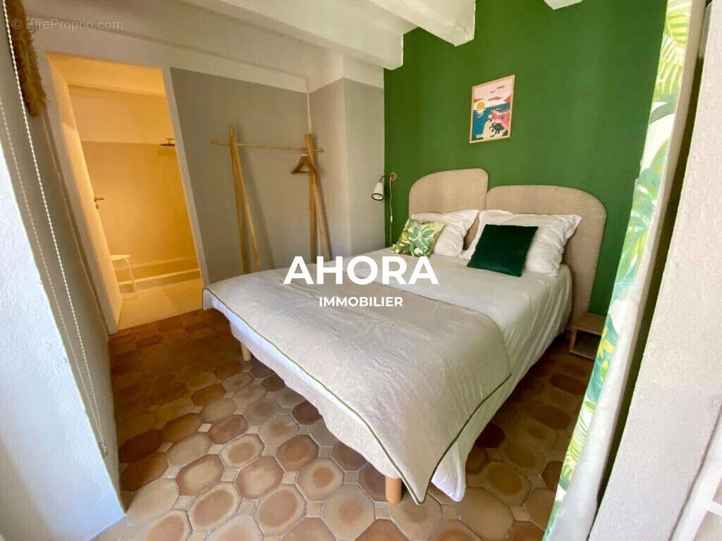 Appartement à MARSEILLE-1E