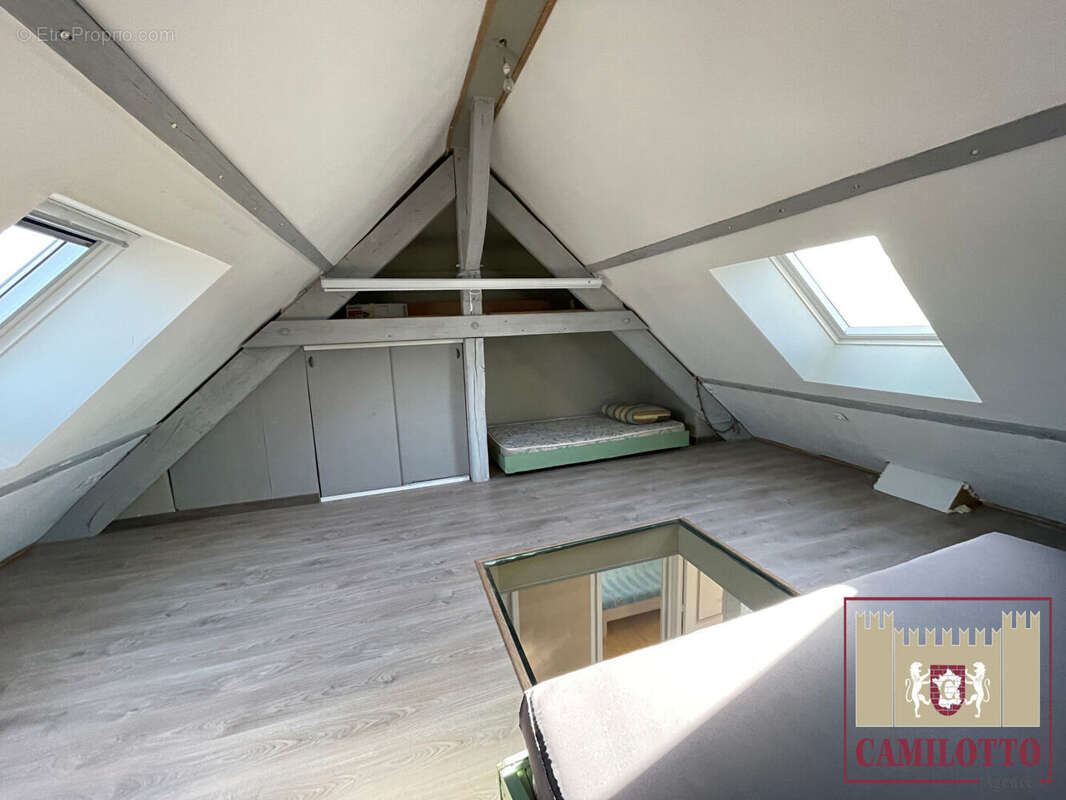Appartement à FAVEROLLES
