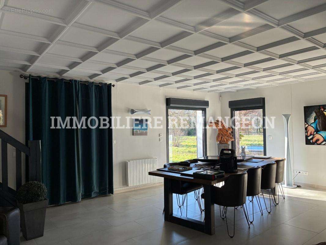 Maison à PIERREFITTE-SUR-SAULDRE