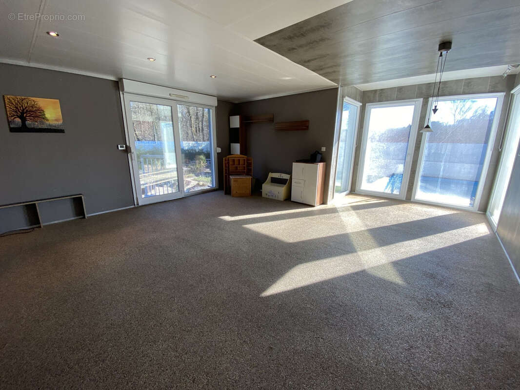 Maison 5 pièces de 130 m2 avec piscine et sous-sol - photo 5