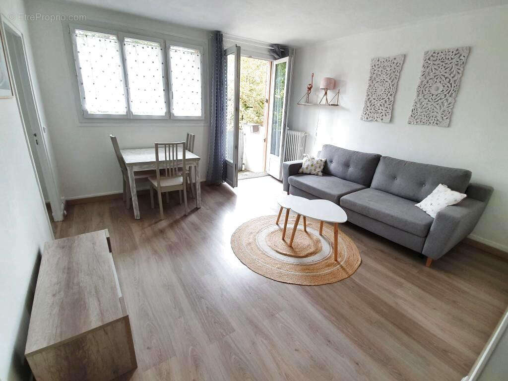 Livry-Gargan Appartement 2 pièces 44 m2 environ - photo 2