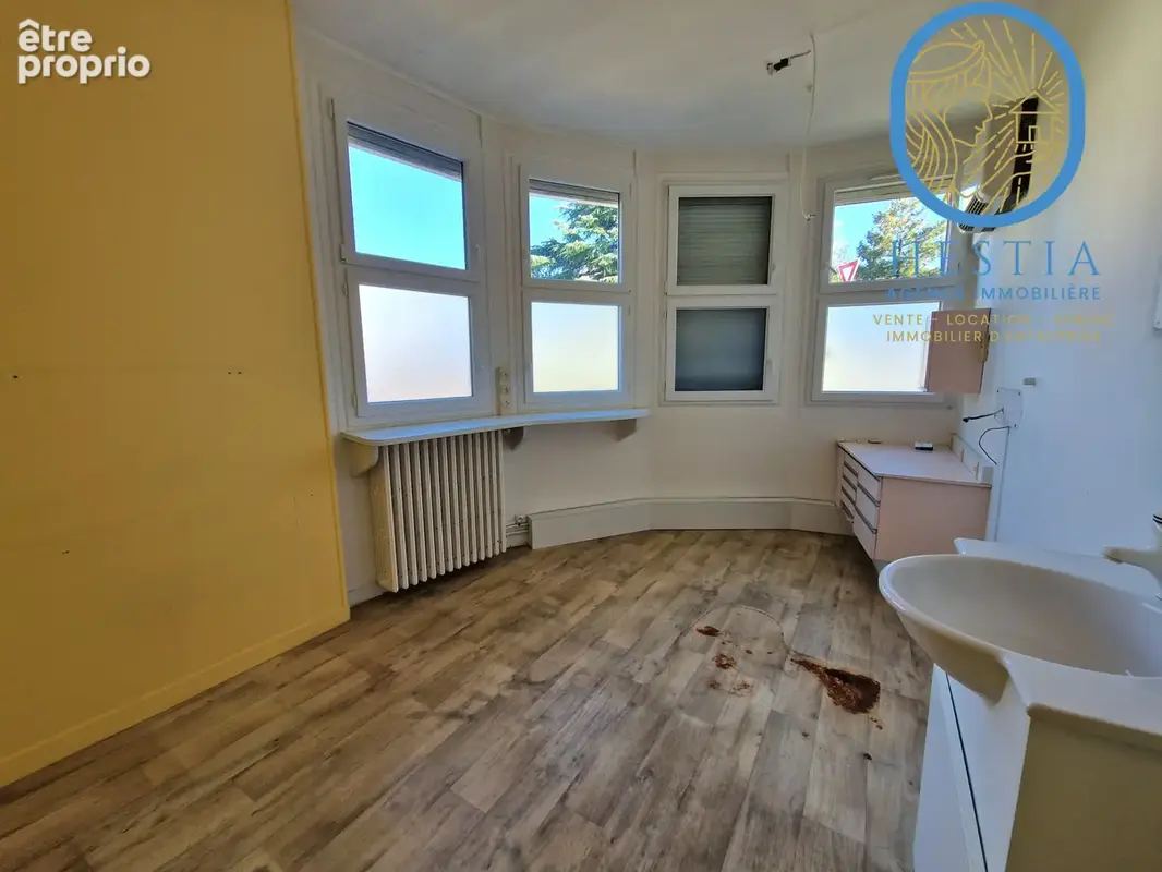 COUBLEVIE local/maison - photo 5