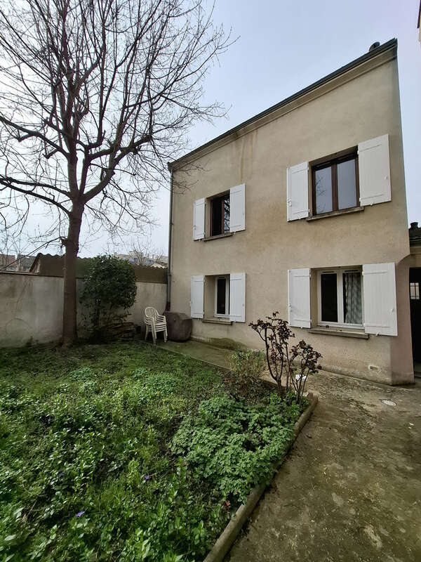 Appartement à HOUILLES