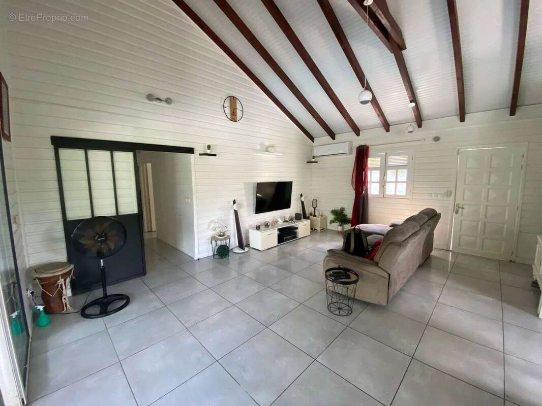 Maison à LES TROIS-ILETS