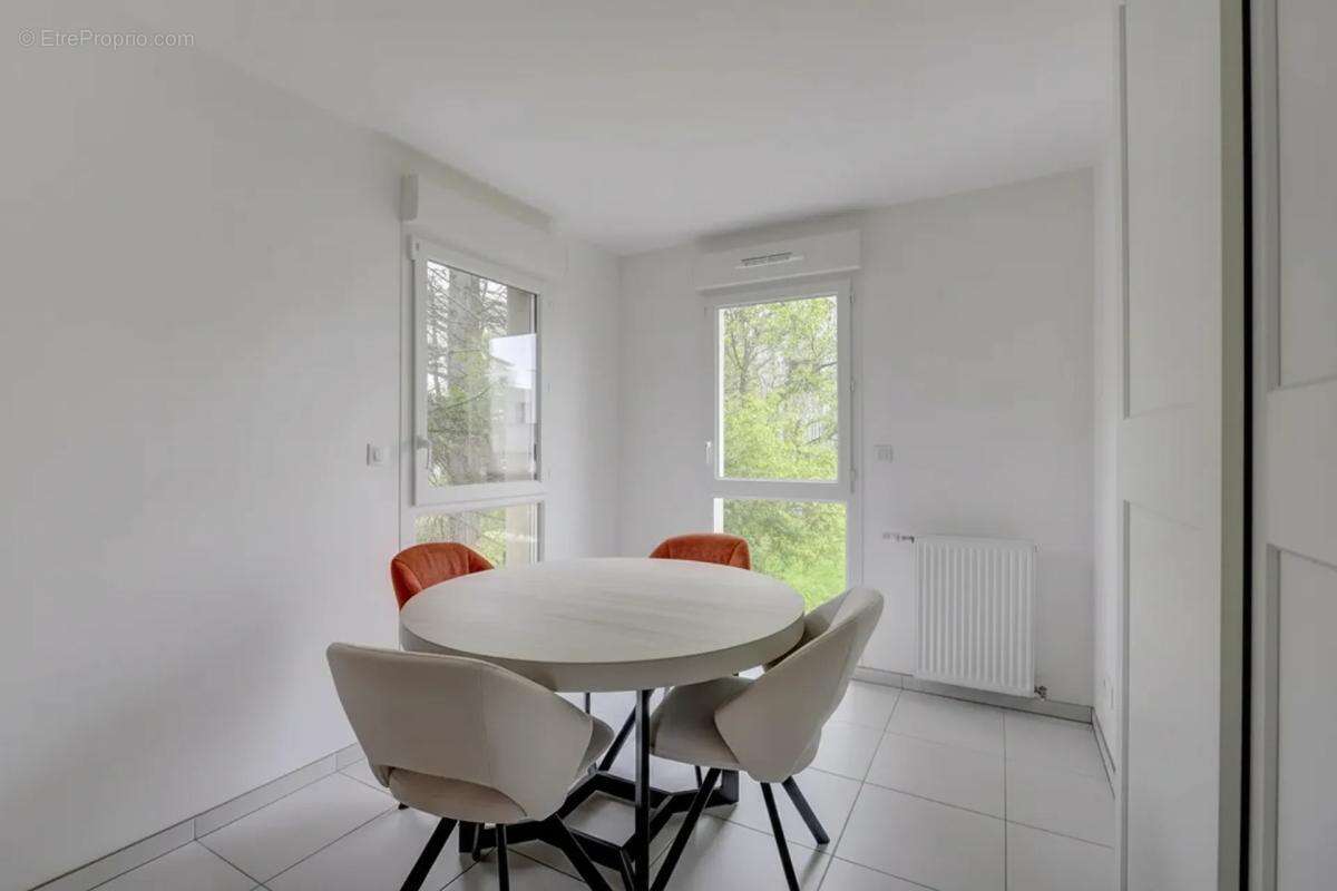 Appartement à CRAPONNE
