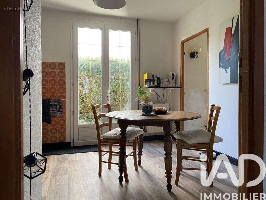 Photo 2 - Maison à LANGROLAY-SUR-RANCE