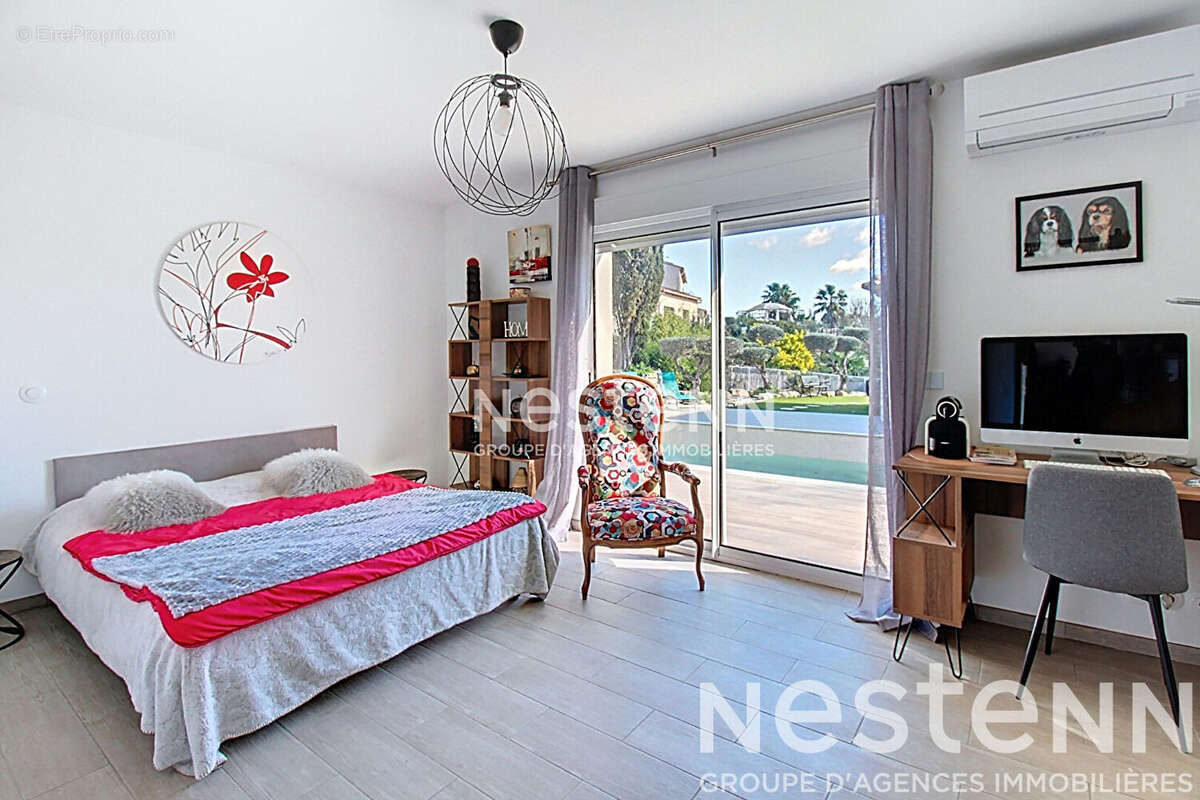 Maison à LE CANNET-DES-MAURES