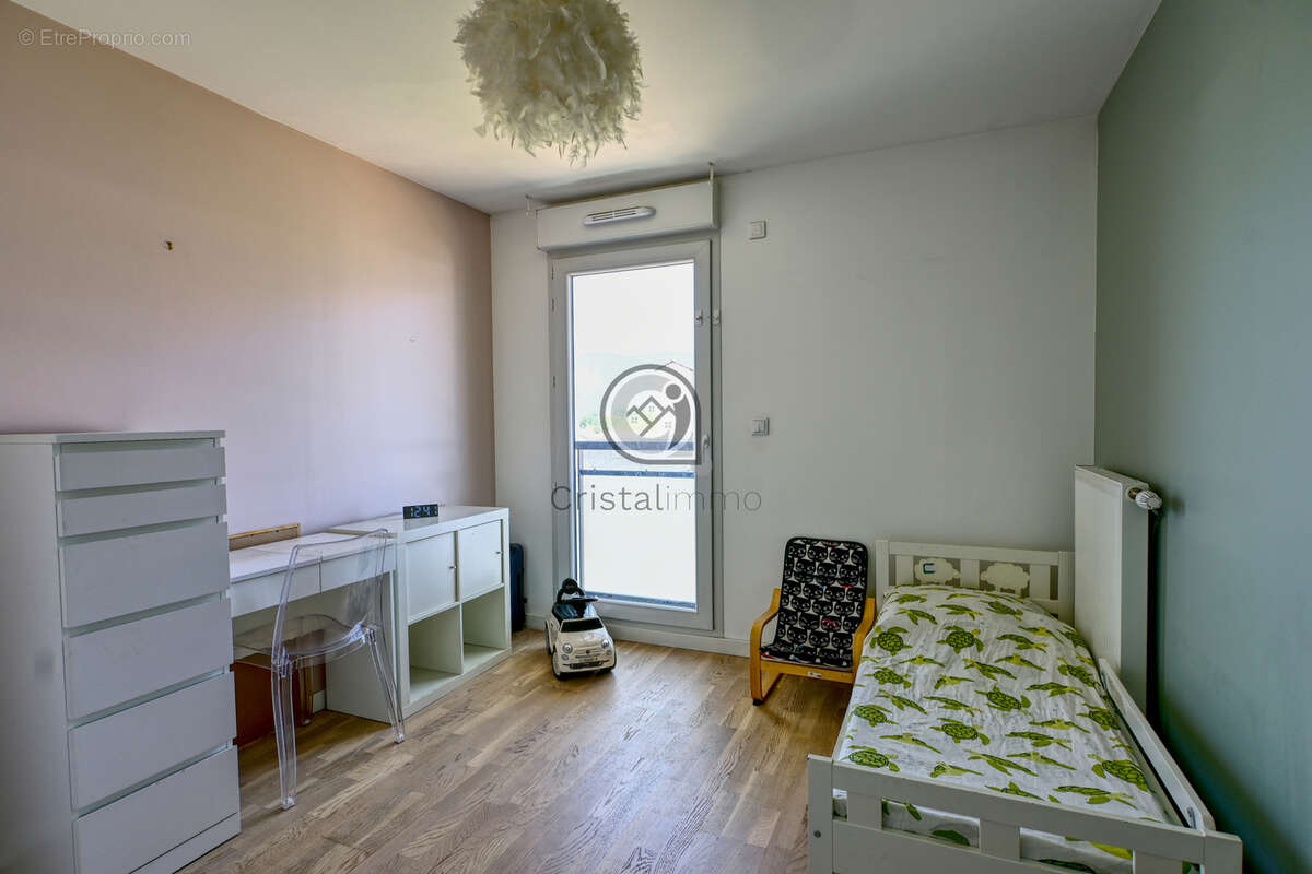 Appartement T4 avec terrasse et vue montagnes - photo 6