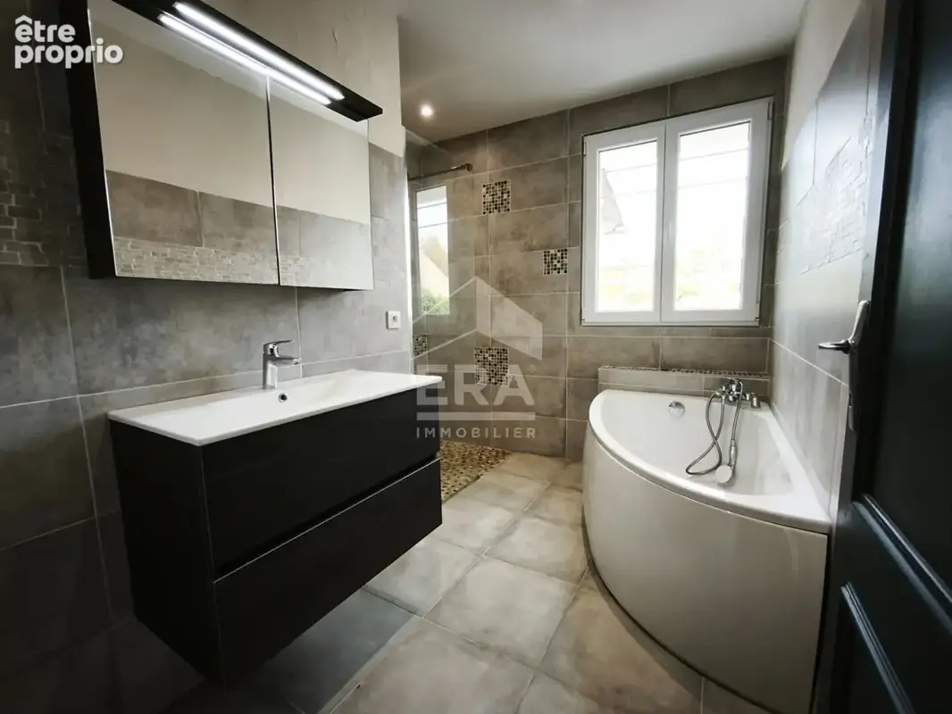 Maison rénovée avec grande pièce de vie - photo 7