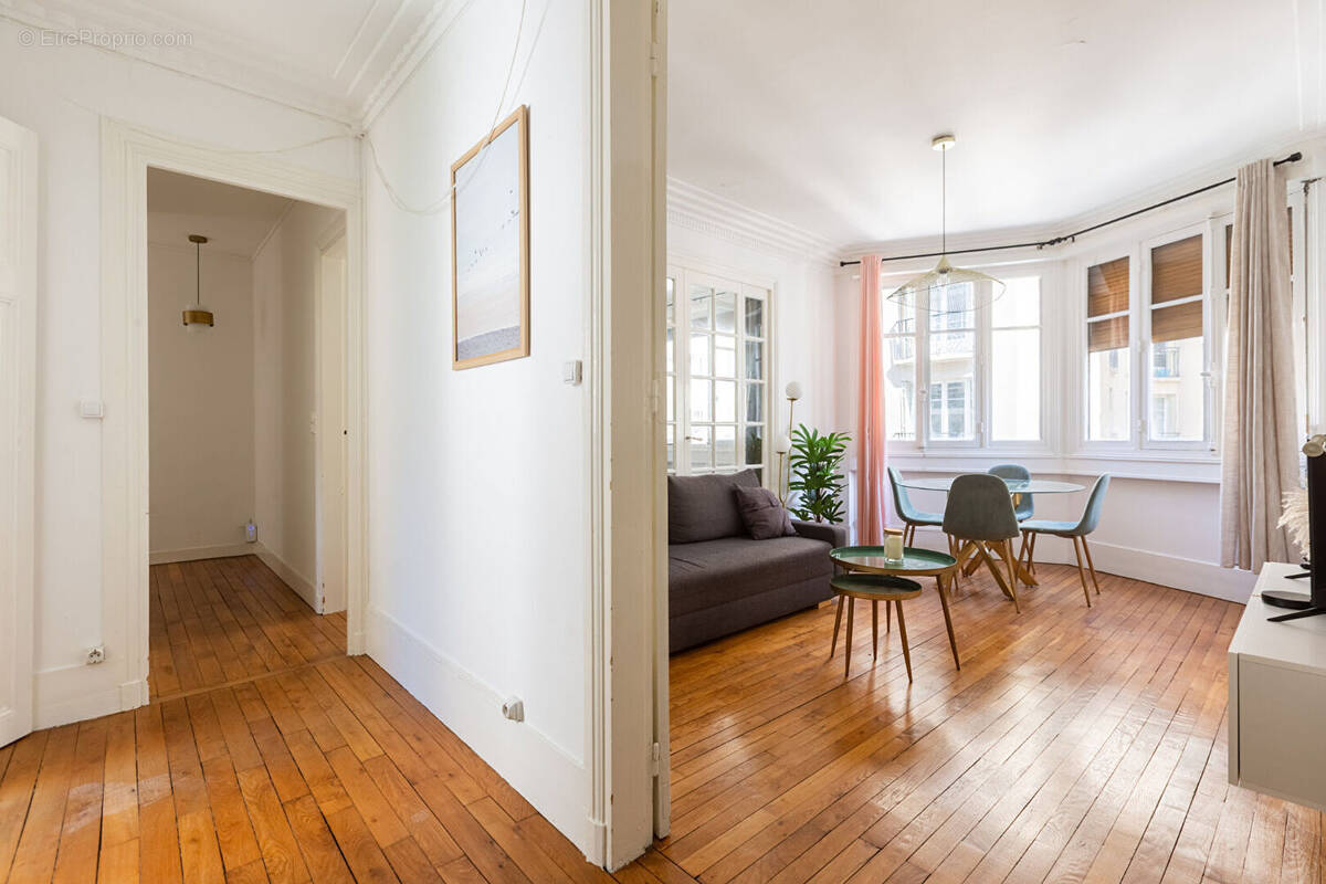Appartement à PARIS-15E