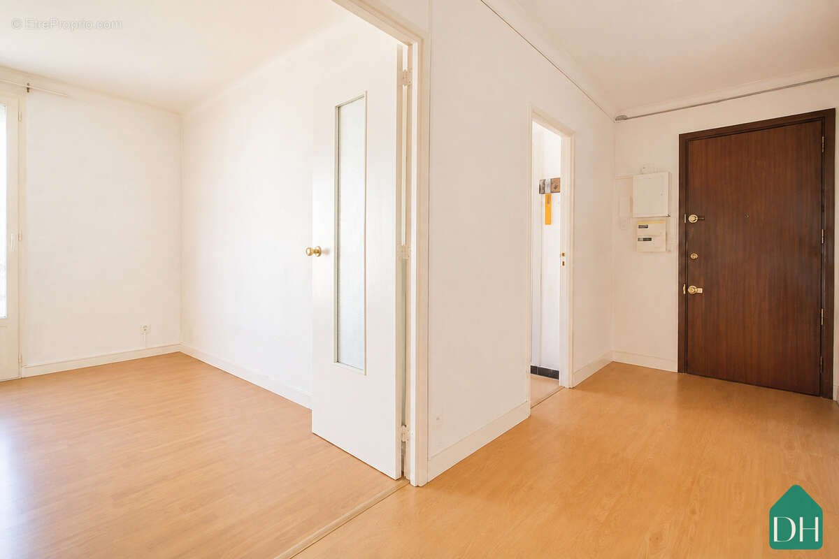 Appartement de type 4 + place de parking + cave - secteur Beauséjour à Saint Herbalin - photo 7