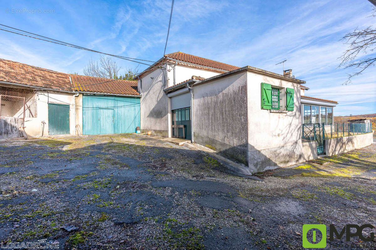 Maison à LA SAUVETAT-SUR-LEDE