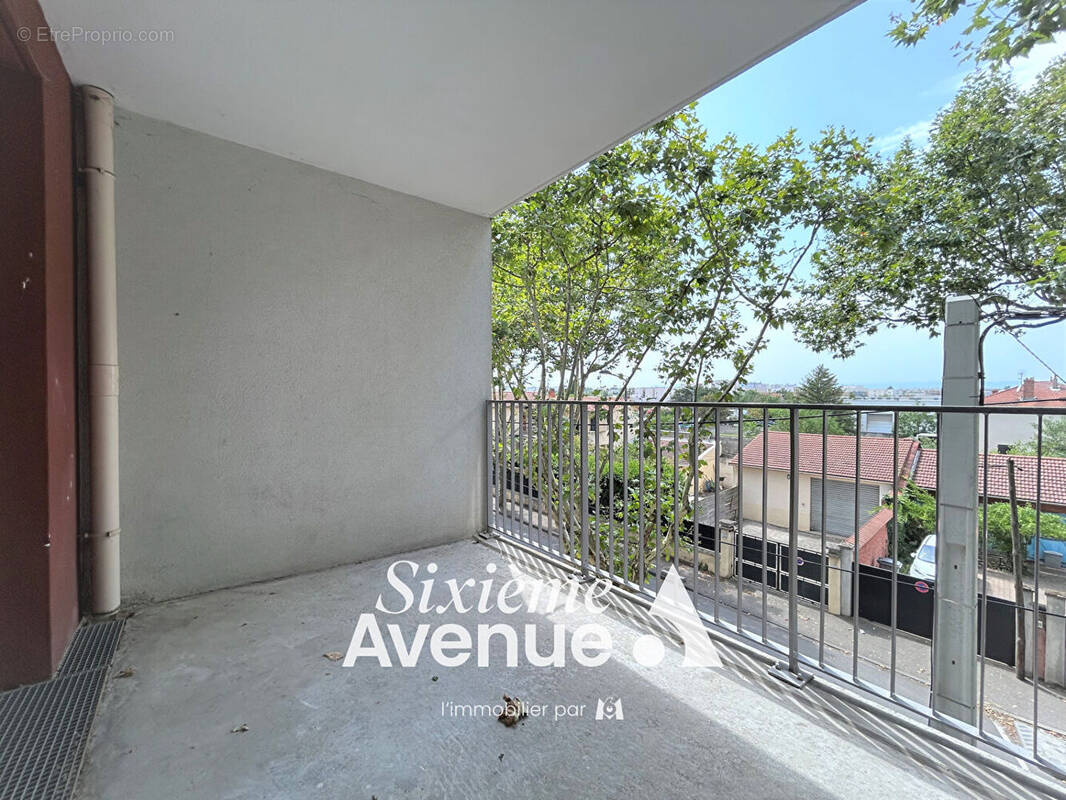 Appartement à VAULX-EN-VELIN