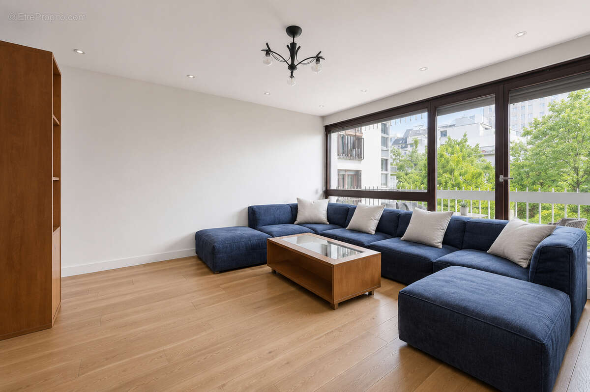 Appartement à PARIS-19E