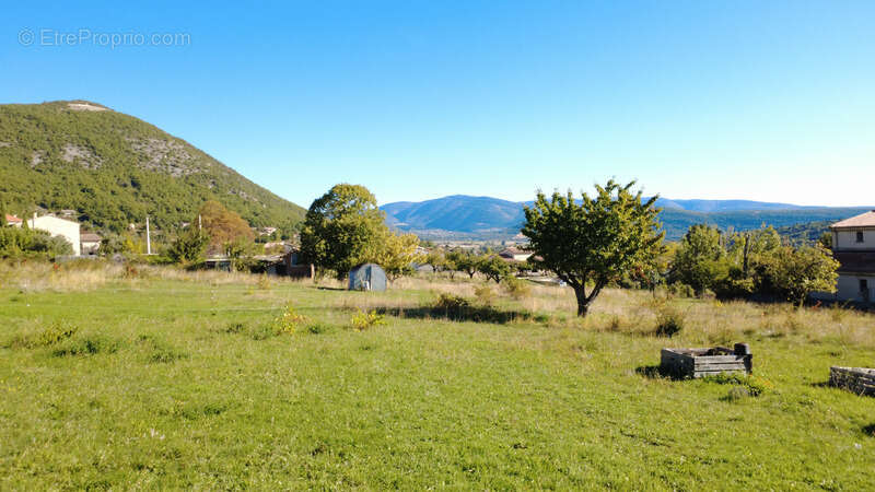 Terrain à BANON
