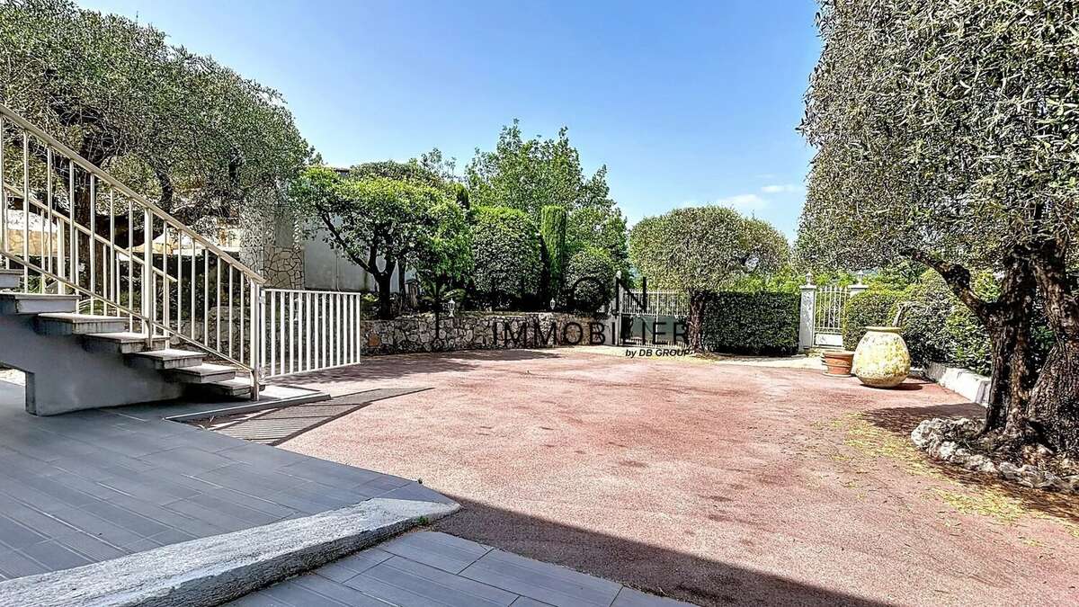 Maison à TOURRETTE-LEVENS