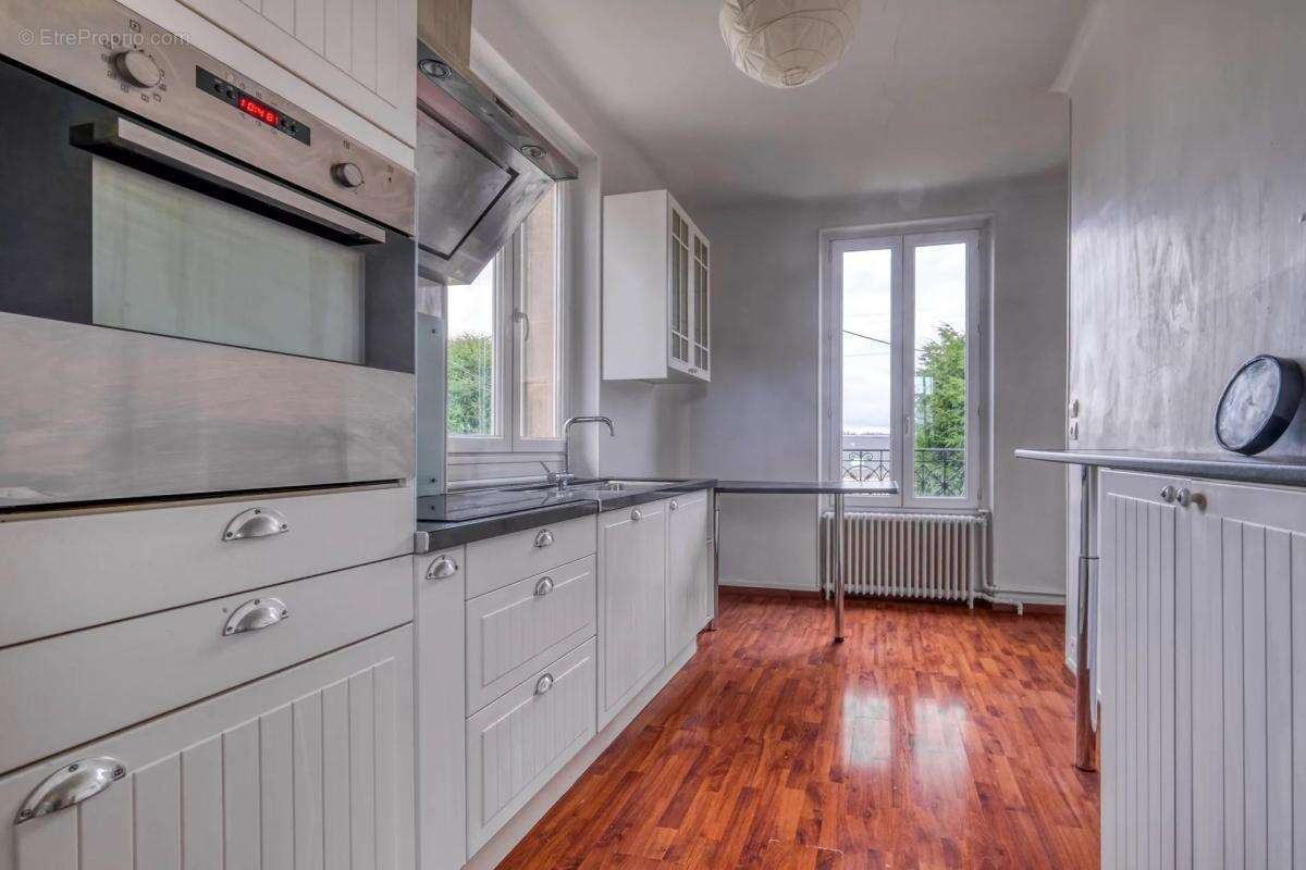 Maison à SAINT-LEU-D&#039;ESSERENT