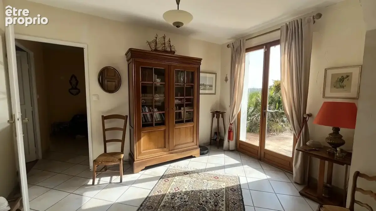 Tourrettes, villa de plain-pied, studio indépendant, piscine. - photo 12