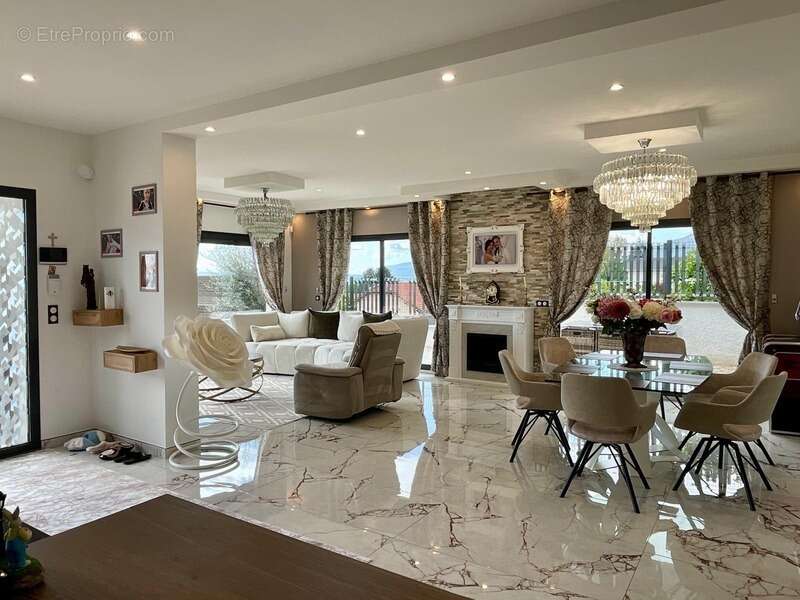 Maison à SAINT-JEAN-DE-GONVILLE