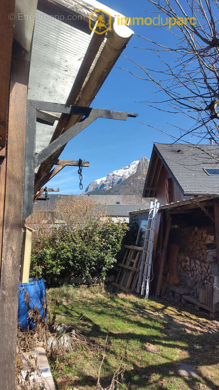 Maison à ECOLE