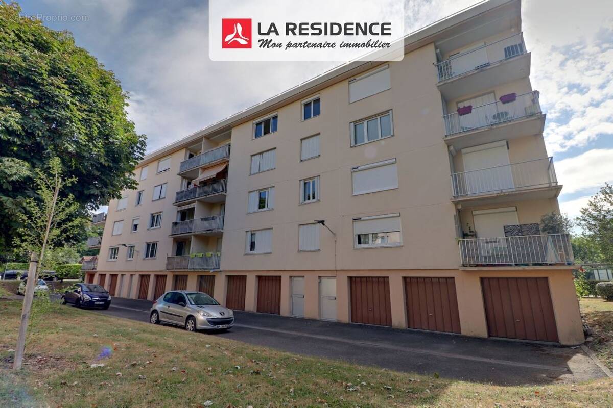 Appartement à MAURECOURT