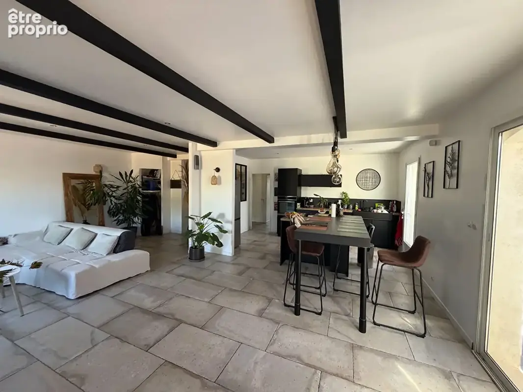 ARLES  : Maison d'exception sur un  terrain 4500m². Sans vis à vis. - photo 4