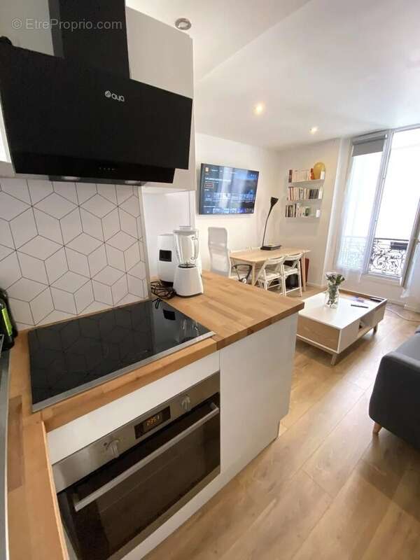 Appartement à PARIS-18E