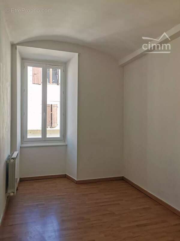 Appartement à JOYEUSE