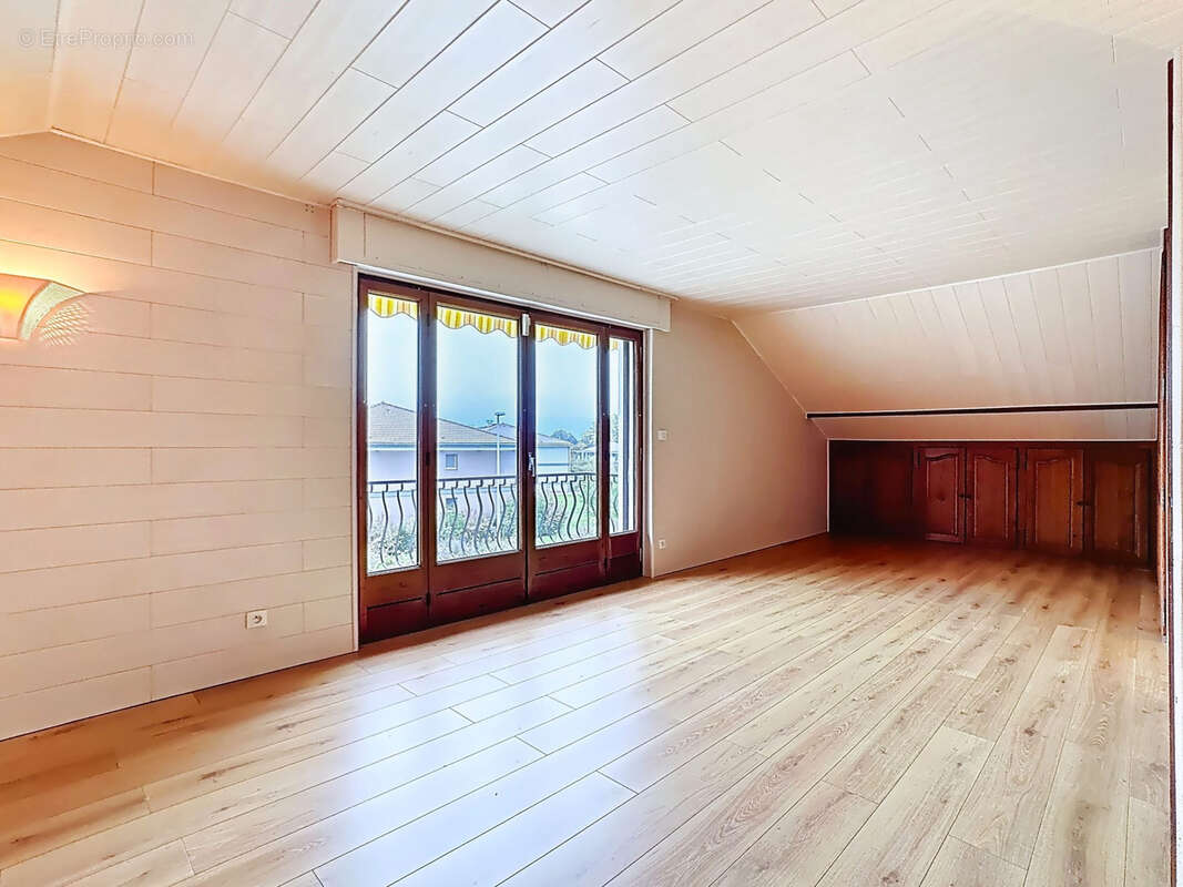 Maison à CHENS-SUR-LEMAN