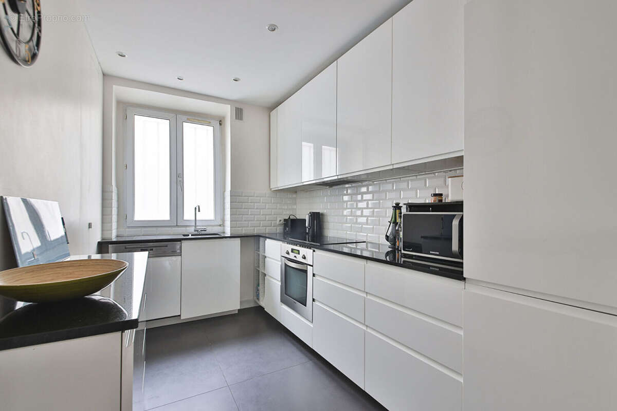 Appartement à PARIS-14E