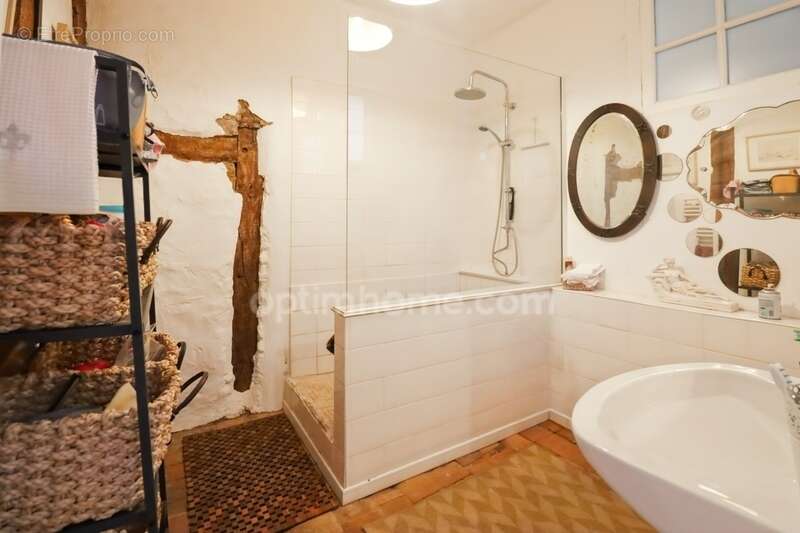 Maison à MAGNAC-LAVAL