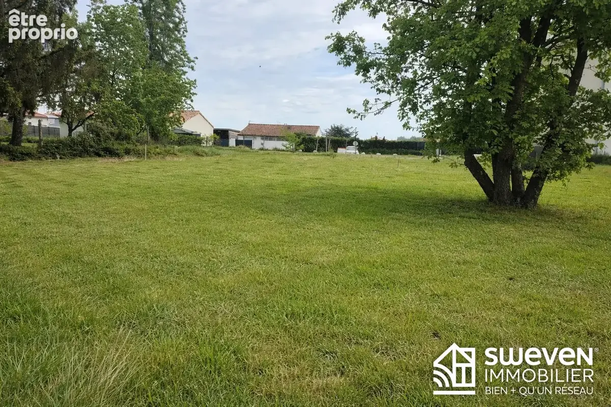Photo Terrain à Lherm au prix de 85 000€