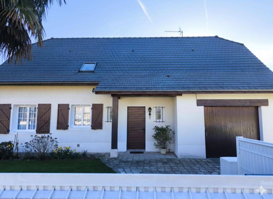 Maison à LONS
