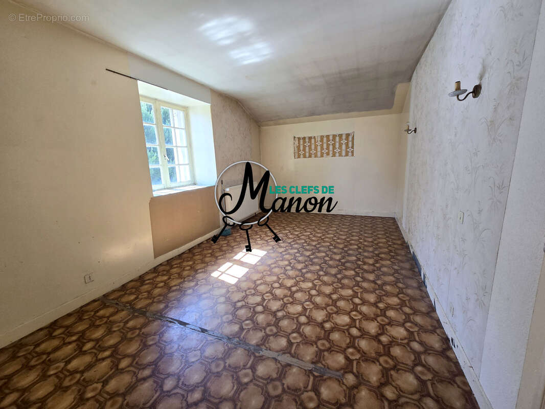 Maison 3 chambres à rénover BESSINES SUR GARTEMPE - photo 12