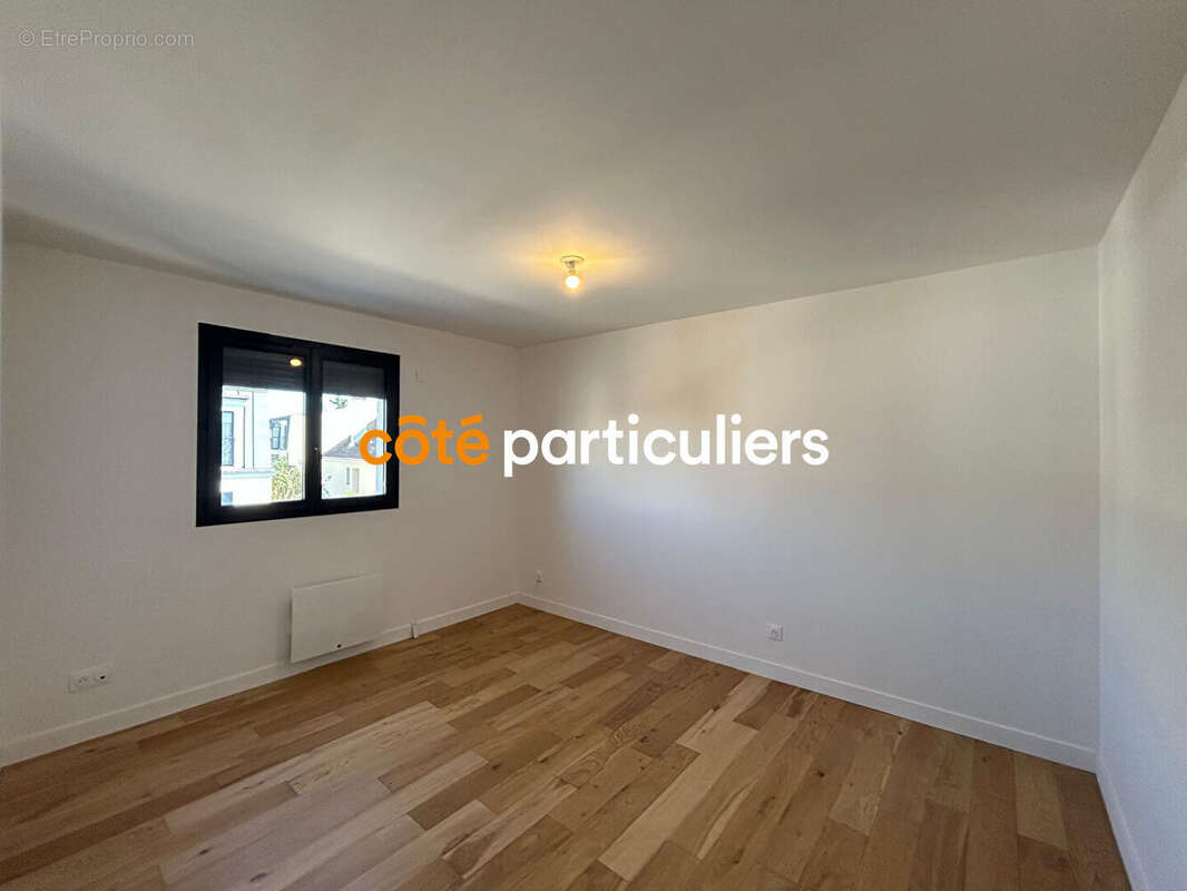 Maison Chennevieres Sur Marne 6 pièce(s) 144 m2 - photo 15