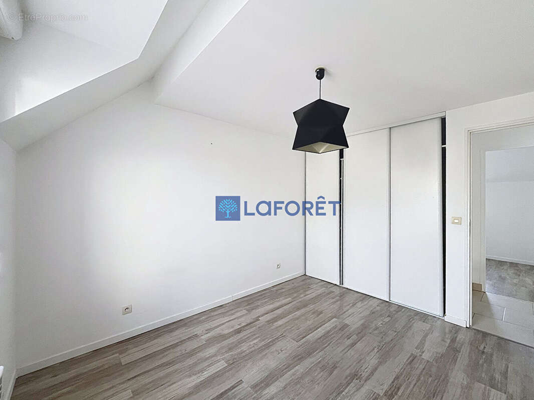 Appartement à SAINTRY-SUR-SEINE