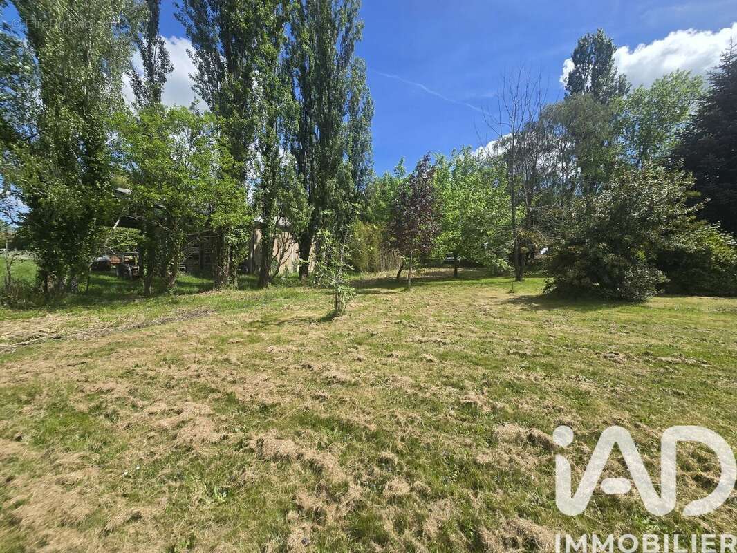 Terrain 1774 m² à Villenave-De-Rions  - photo 3