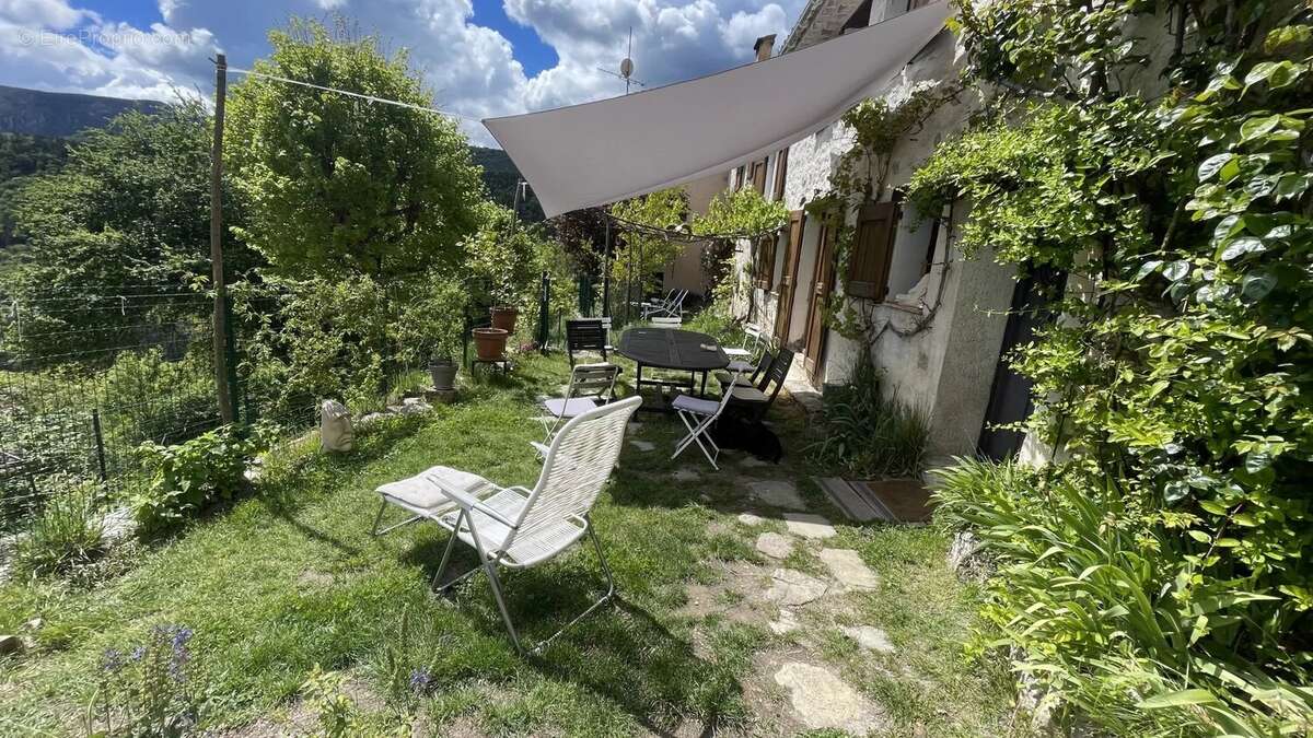 Maison à AMIRAT